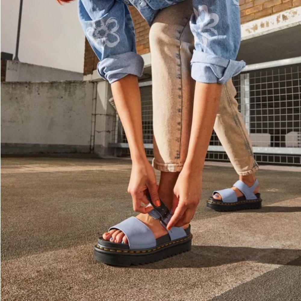 Dr. Martens Voss sandals